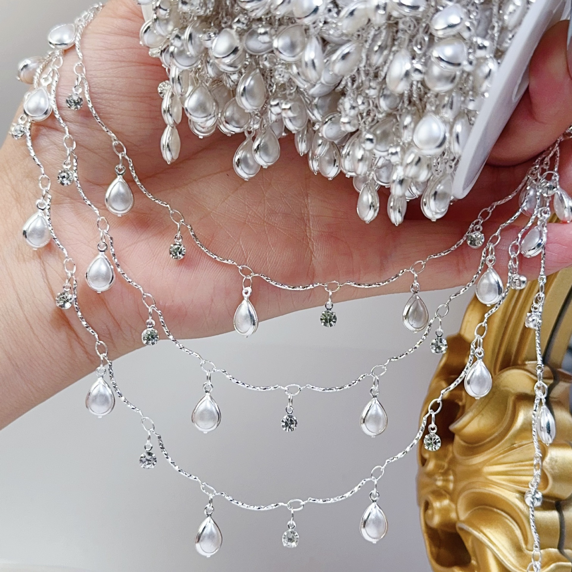 0.5/1/2M Exquisite Curved Stic – Pearl Trim Chain recenzja i cena