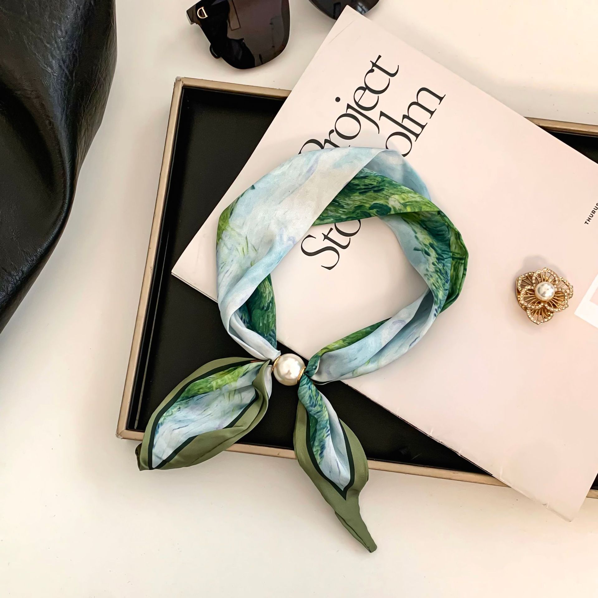 Cashew Flower Silk Scarf Effor – Pearl Trim Chain recenzja i cena