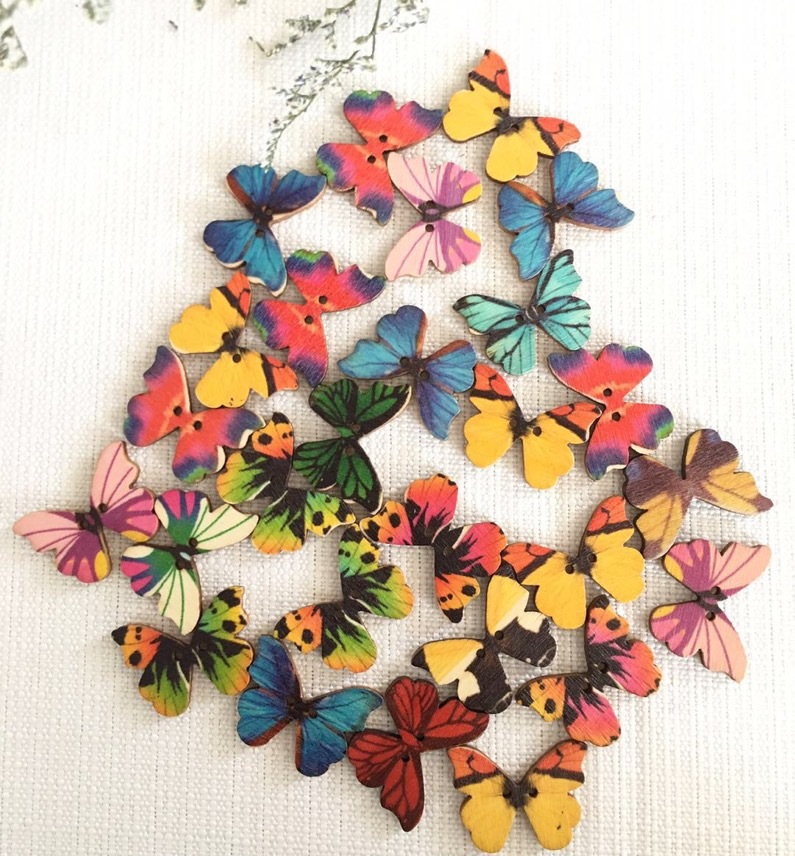 50pcs Butterfly wooden button  – Embellishments For Scrapbooking recenzja i cena