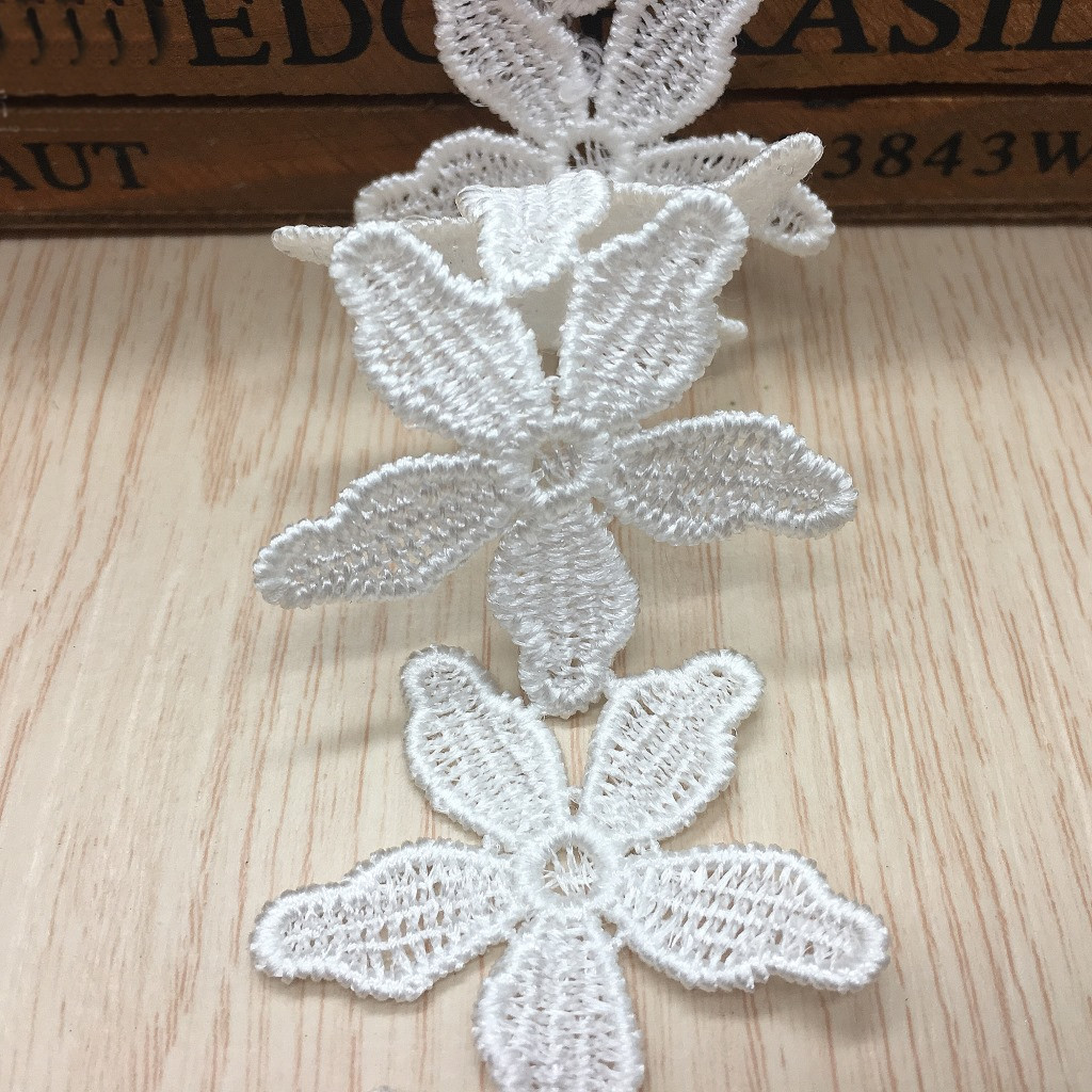 Embroidered Five-leaf Flower O – Lace Ribbon Trim recenzja i cena